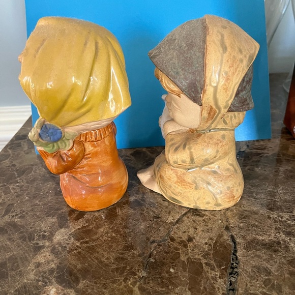 1970s UCTCI Stoneware , girl with flowers and girl with vase. - Picture 4 of 5